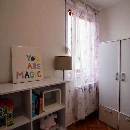 Apartman Modern Oasis Private Parking