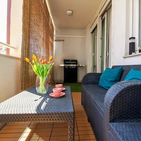 Modern Oasis Private Parking Apartment Split